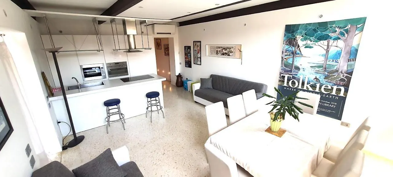 Elisabeth Waterfront Apartment Venice Italy