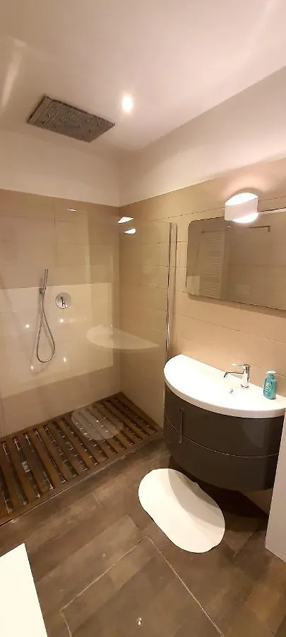 Elisabeth Waterfront Apartment Venedig 0*,