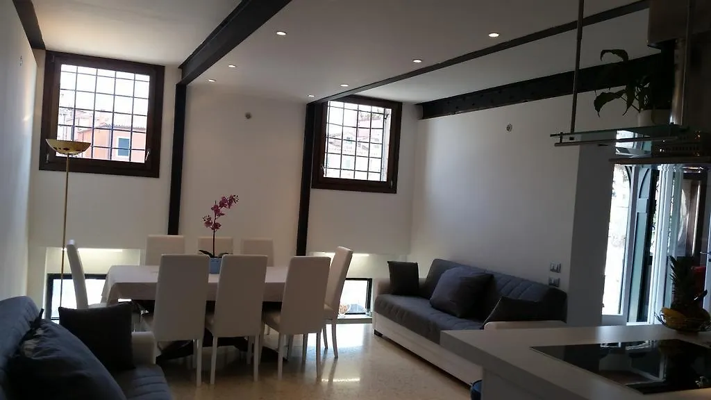 Elisabeth Waterfront Apartment Venedig 0*,  Italien
